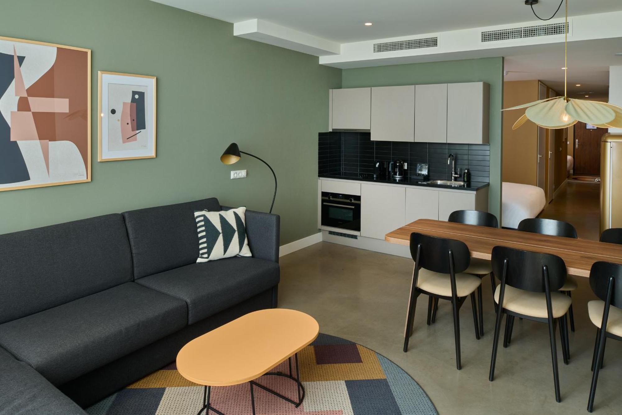 2-Bedroom Apartment,1581088321:JPEG